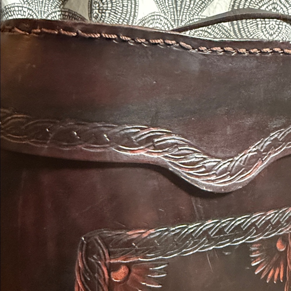 Vintage Tooled Leather Double Wine Bottle Carrying Case - Picture 4 of 16